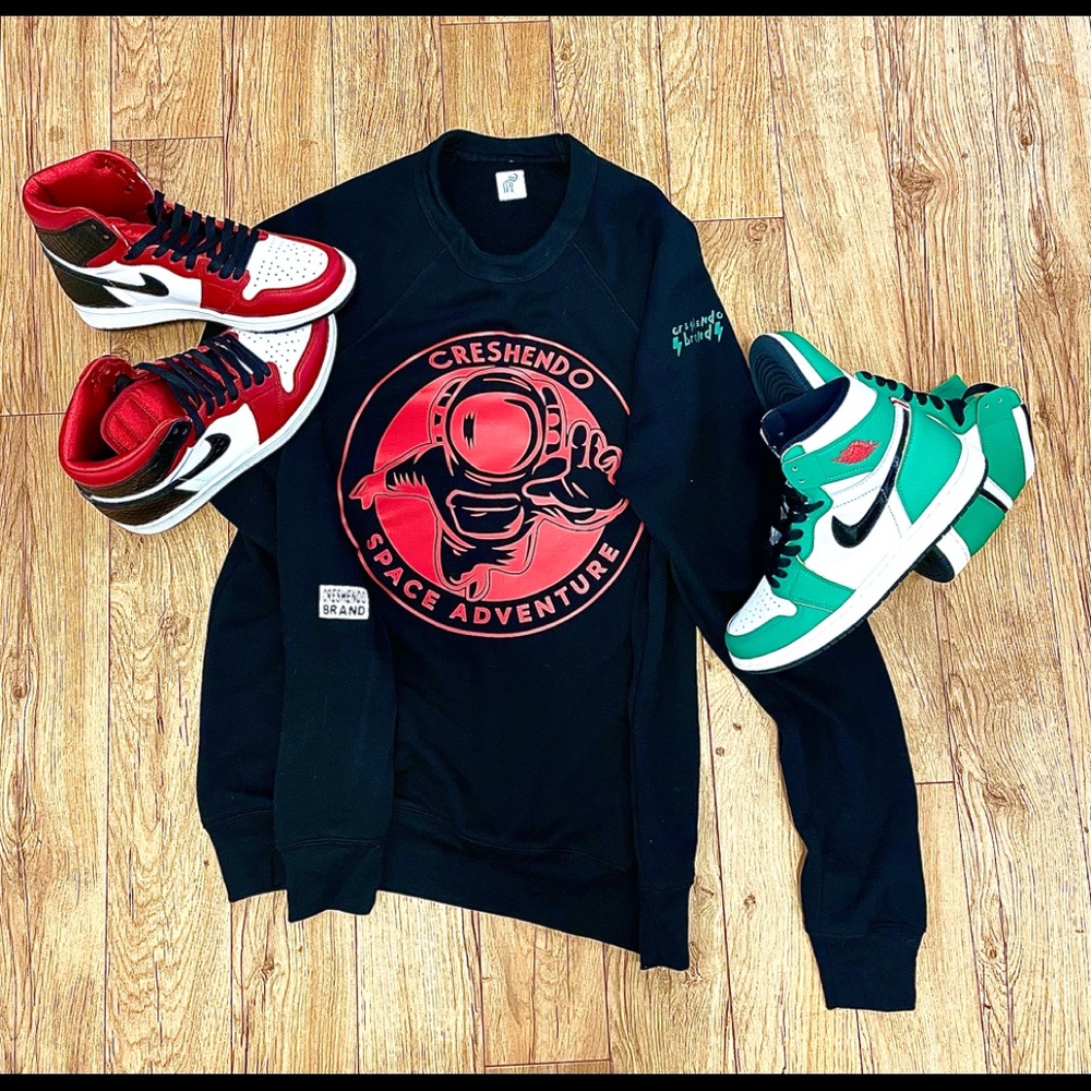 Creshendo Black crew neck sweater